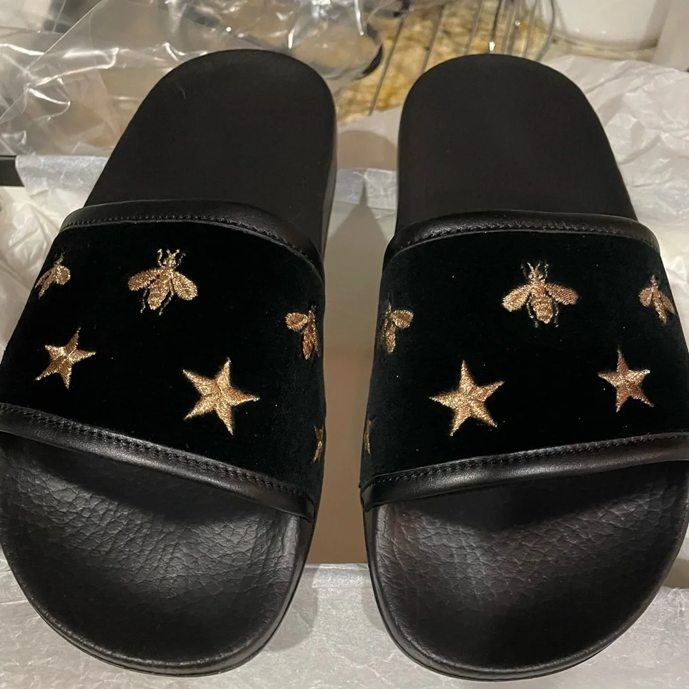 Authentic Gucci velvet slides with bee/star embroidered emblem - Picture 1 of 9